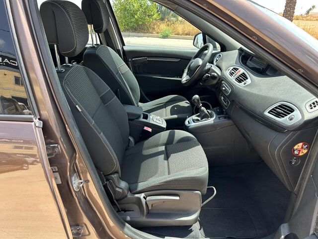 RENAULT GRAND SCENIC DYNAMIQUE 1.5 DCI SPANISH LHD IN SPAIN 105000 MILES 2010